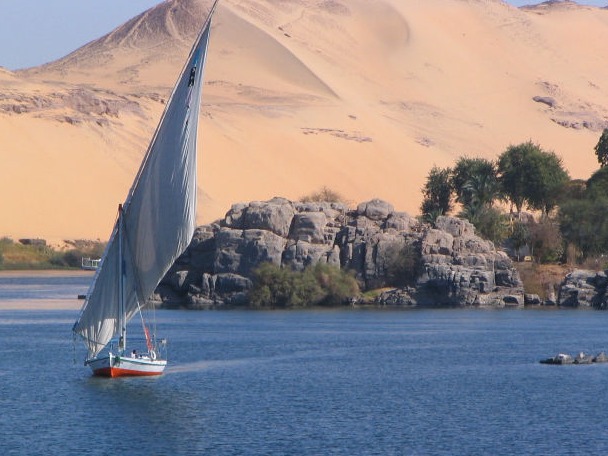 Cruceros y motonaves en Egipto